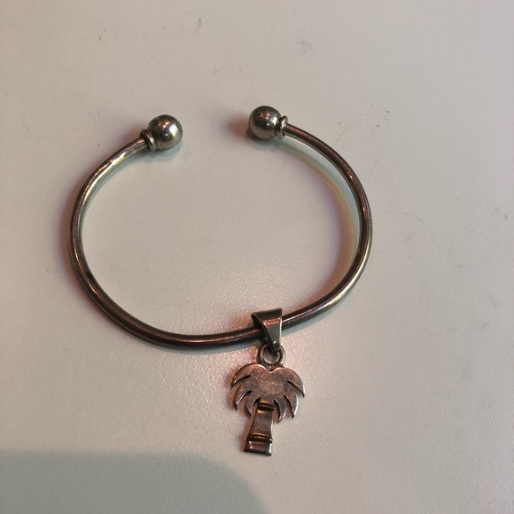 Jewelry - Sterling silver palmetto / palm tree charm bracelet